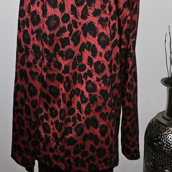 NWT LAURA CRUZ 2PC ANIMAL PRINT BLAZER & PANT M - Picture 3 of 6